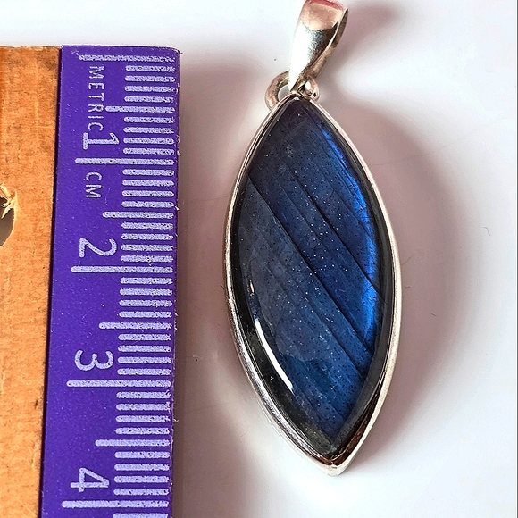 Large Natural Labradorite 13x35mm 925 Sterling Silver Pendant - Picture 6 of 8